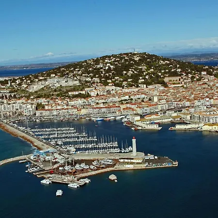 En Bord De A Avec Loggia, Parking Prive Et Acces Direct A La - Fr-1-338-566