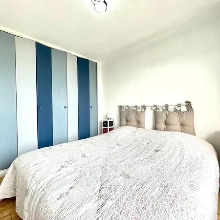 En Bord De A Avec Loggia, Parking Prive Et Acces Direct A La - Fr-1-338-566 Apartment Sete